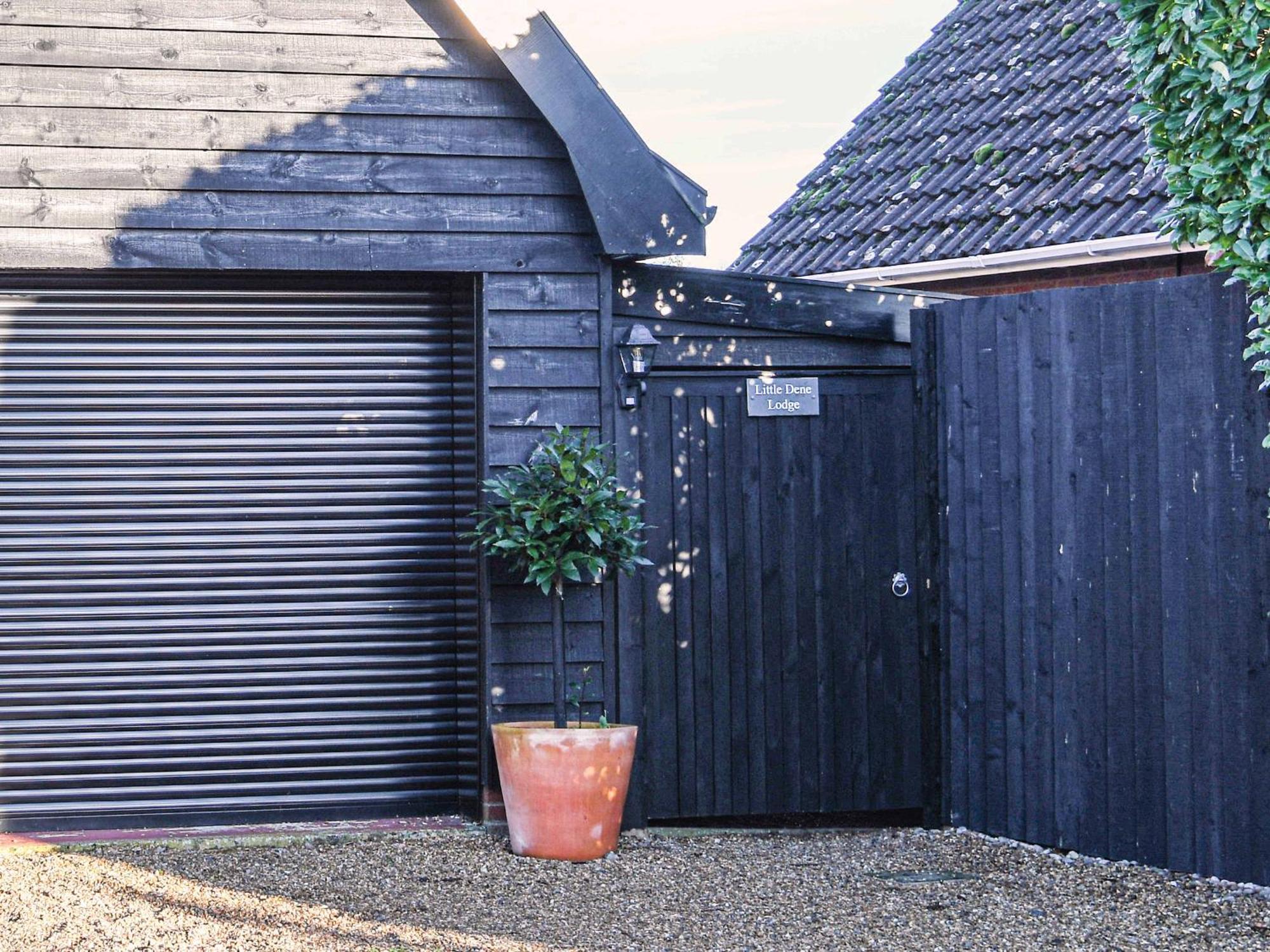 Little Dene Lodge By The Suffolk Cottage Collection Pakenham Luaran gambar